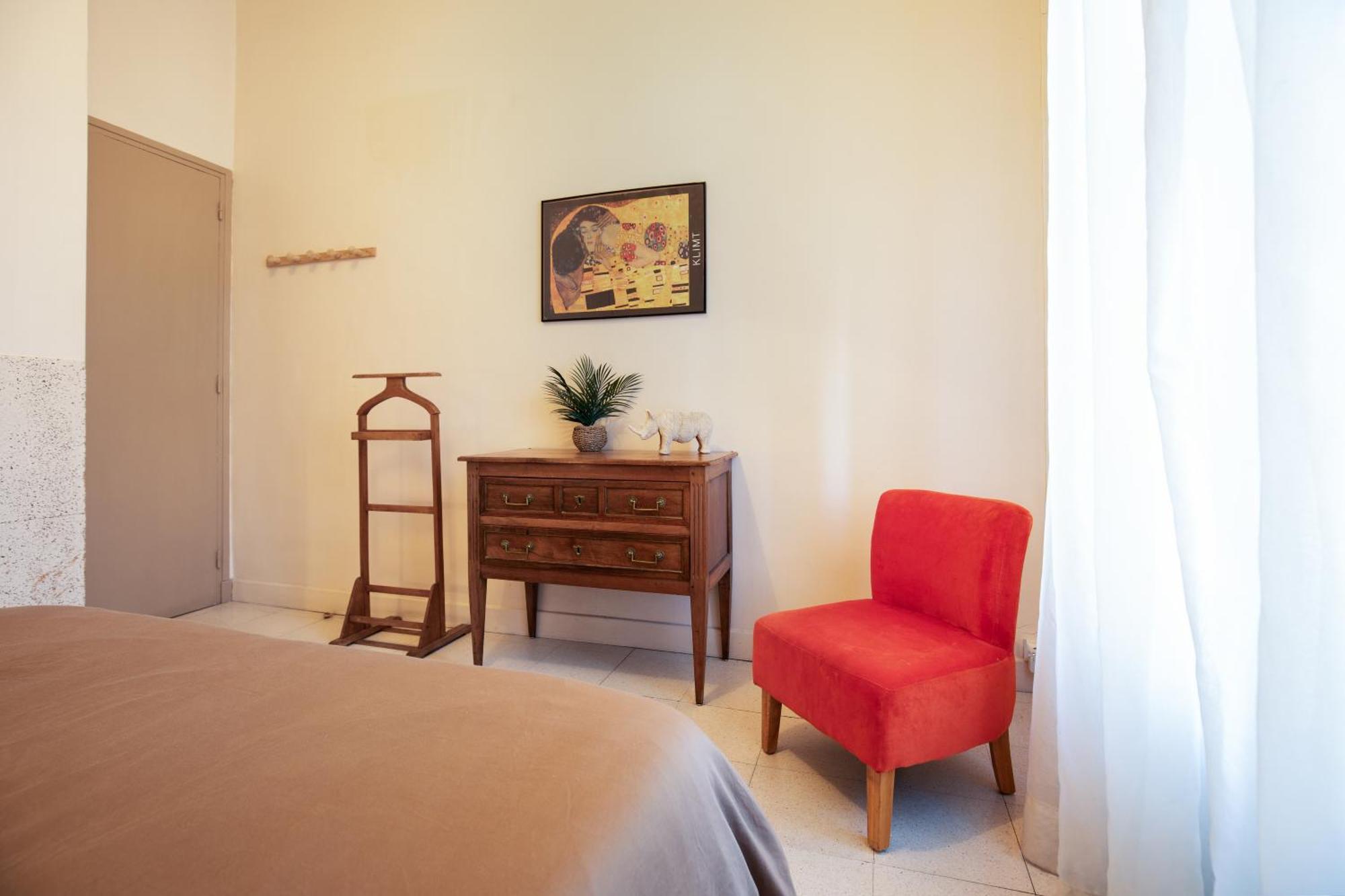 Appartement Spacieux Avec Jardin Et Parking